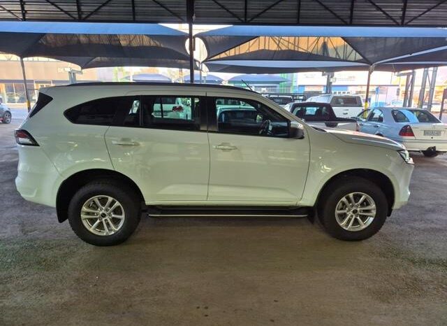 2022 Isuzu mu-X 3.0TD LS full