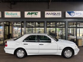 1998 Mercedes-Benz C-Class C250 Classic