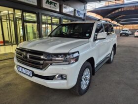 2019 Toyota Land Cruiser 200 4.5D-4D V8 VX-R
