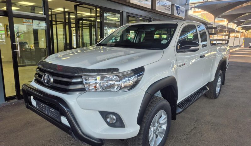 2017 Toyota Hilux 2.4GD-6 Xtra cab SRX full