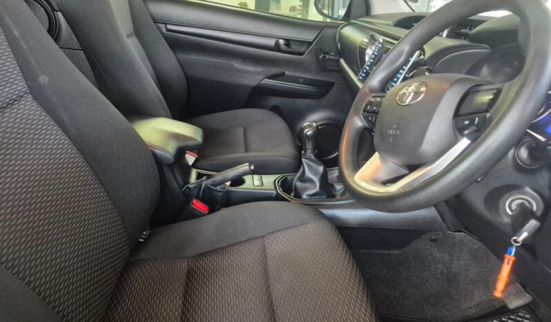 2017 Toyota Hilux 2.4GD-6 Xtra cab SRX full