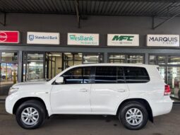 2009 Toyota Land Cruiser 200 4.5D-4D VX full