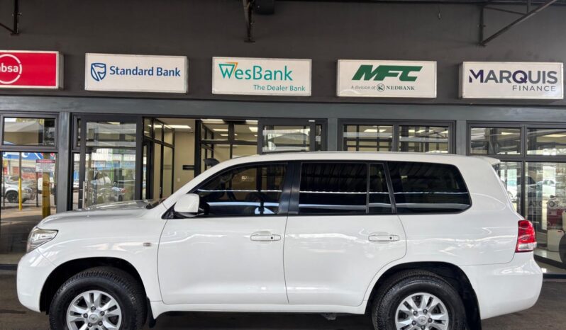 2009 Toyota Land Cruiser 200 4.5D-4D VX full