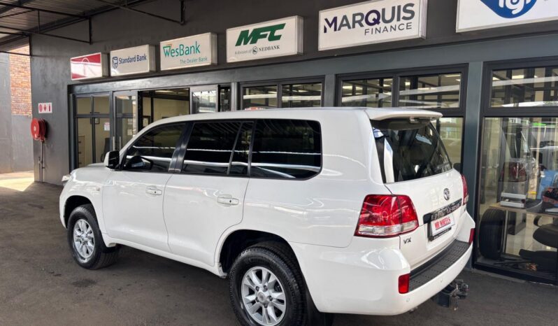 2009 Toyota Land Cruiser 200 4.5D-4D VX full