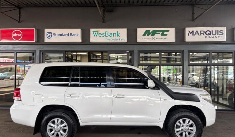 2009 Toyota Land Cruiser 200 4.5D-4D VX full