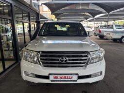 2009 Toyota Land Cruiser 200 4.5D-4D VX full
