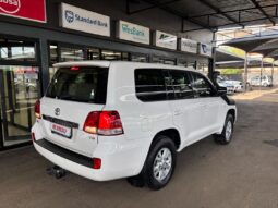 2009 Toyota Land Cruiser 200 4.5D-4D VX full